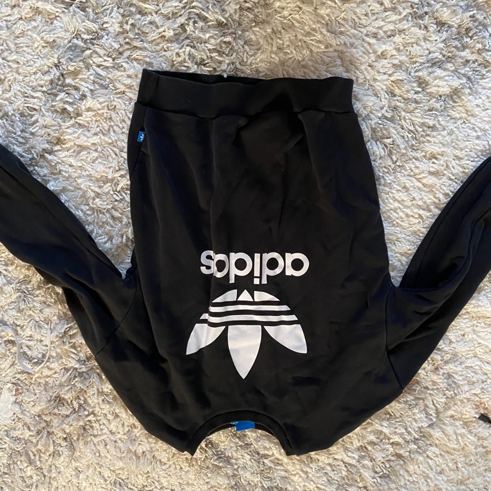 long sleeve sweatshirt